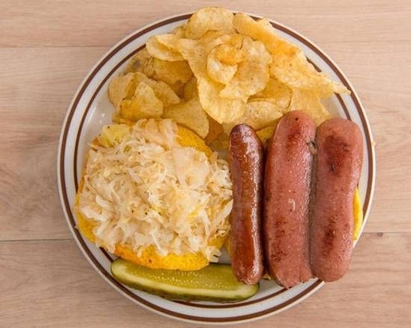 Buck Benny Knockwurst Sandwich.