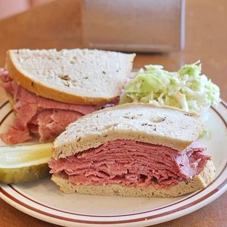 Corned Beef Sandwich Delight