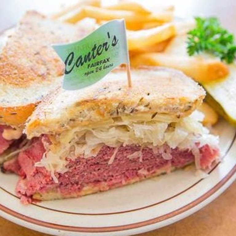 Delicious Corned Beef Reuben Sandwich
