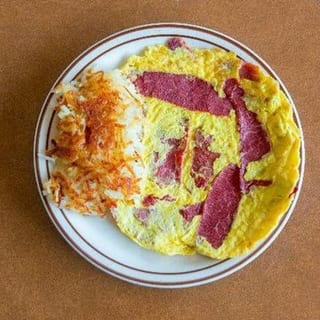 Pastrami/Corned Beef and Eggs